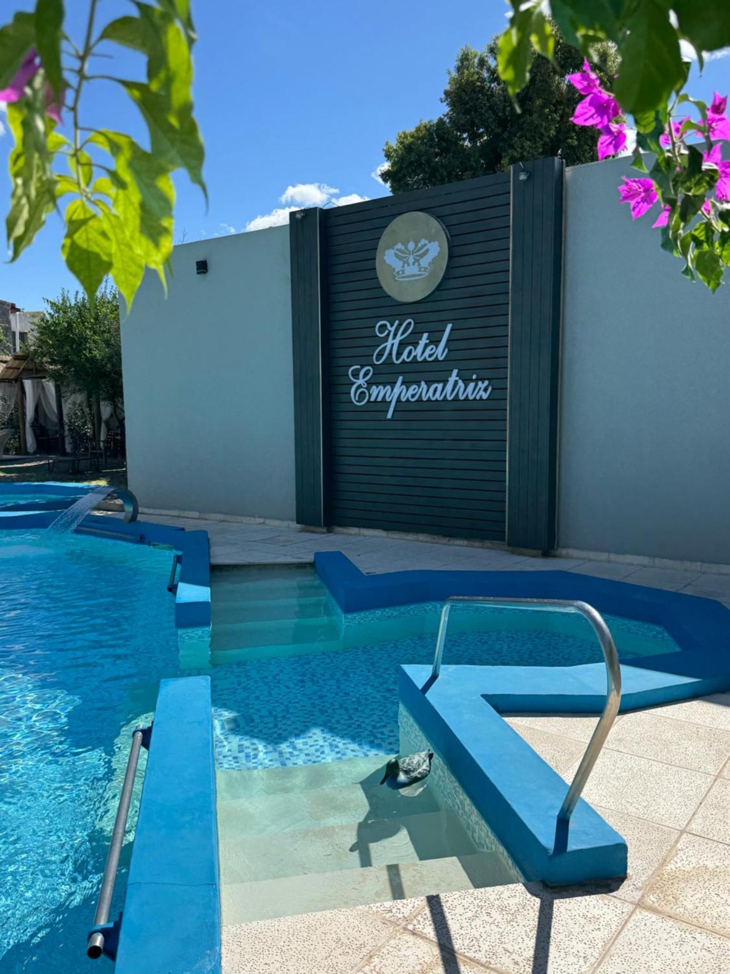 Hotel Termal Emperatriz Termas de Río Hondo מראה חיצוני תמונה