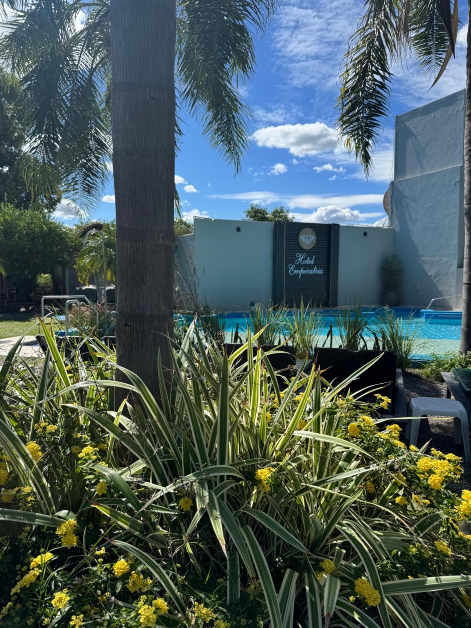 Hotel Termal Emperatriz Termas de Río Hondo מראה חיצוני תמונה